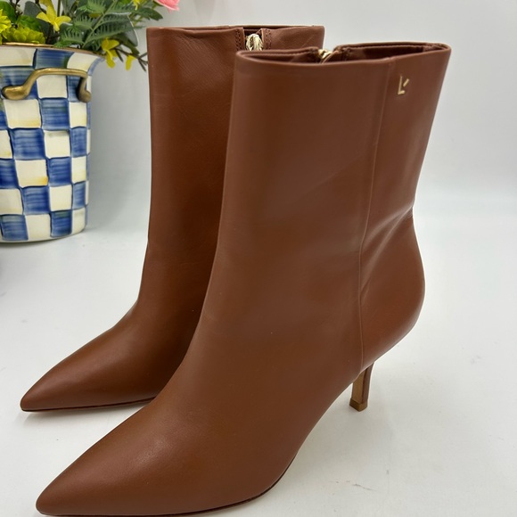 Women's Larroude Kate mini ankle boots size 7.5 made in Brazil - Picture 1 of 9